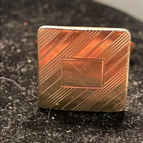 Vintage 60s Krementz square gold filled ribbed engravable bullet back cuff links - Picture 9 of 15